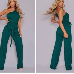 Emerald Green One Shoulder Tie Waist Jumpsuit. Size 0 in petite